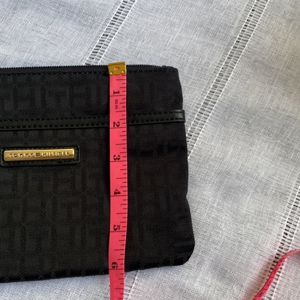 Tommy Hilfiger NWOT black wristlet. - Picture 11 of 13